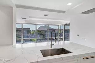 7137 E Rancho Vista Dr, Scottsdale, AZ 85251 - Photo 10