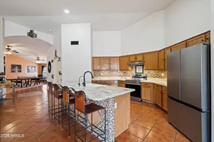 566 W Cobblestone Ct, Casa Grande, AZ 85122 - Photo 4