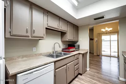 704 S Lebanon Lane, Tempe, AZ 85288 - Photo 14