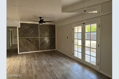 13250 N 11th Avenue, Phoenix, AZ 85029 - Photo 2