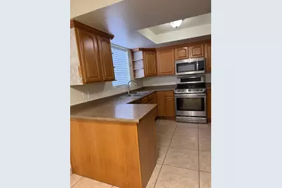 925 S Longmore #Apt 101, Mesa, AZ 85202 - Photo 6
