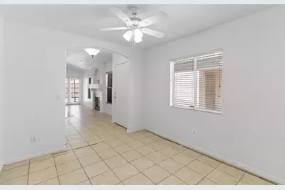 3039 E Hononegh Drive, Phoenix, AZ 85050 - Photo 10