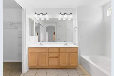 3039 E Hononegh Drive, Phoenix, AZ 85050 - Photo 8