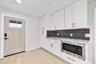 2223 N 74th St, Scottsdale, AZ 85257 - Photo 8