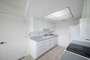 9662 W Cinnabar Ave, Peoria, AZ 85345 - Photo 10