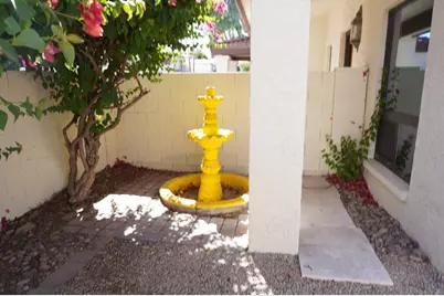 5002 E Hazel Drive #Unit 2, Phoenix, AZ 85044 - Photo 4