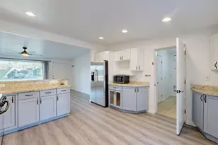 4537 E Devonshire Ave, Phoenix, AZ 85018 - Photo 10
