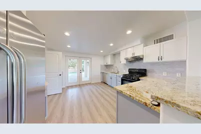 4537 E Devonshire Avenue, Phoenix, AZ 85018 - Photo 8