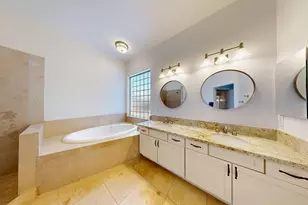 4537 E Devonshire Ave, Phoenix, AZ 85018 - Photo 14