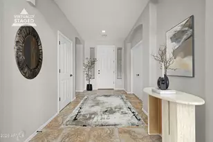 2310 S Glen Dr, Chandler, AZ 85286 - Photo 2