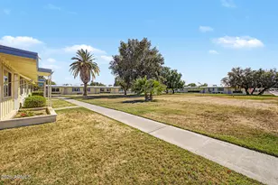 10405 W Peoria Ave, Sun City, AZ 85351 - Photo 2