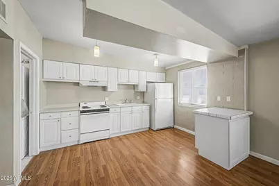 10405 W Peoria Avenue, Sun City, AZ 85351 - Photo 10