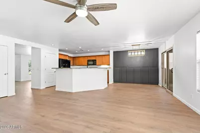 11014 W Elm Street, Phoenix, AZ 85037 - Photo 10