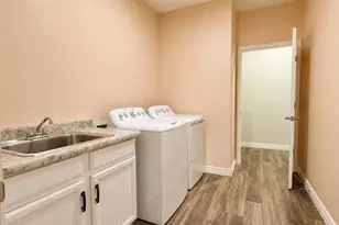 2425 W Bronco Butte Trl, Phoenix, AZ 85085 - Photo 20