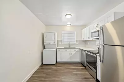 1707 N 18th Street #B6, Phoenix, AZ 85006 - Photo 1