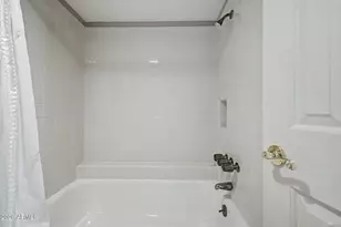 10410 N Cave Creek Rd, Phoenix, AZ 85020 - Photo 22