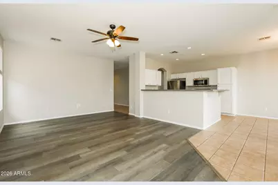 22512 N Davis Way, Maricopa, AZ 85138 - Photo 4