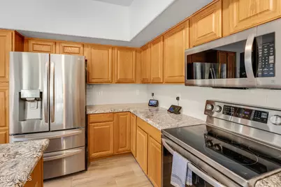 1241 E Captain Dreyfus Avenue, Phoenix, AZ 85022 - Photo 18
