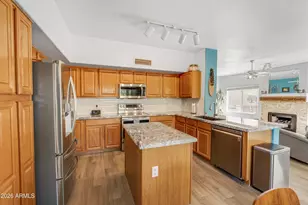 1241 E Captain Dreyfus Ave, Phoenix, AZ 85022 - Photo 16