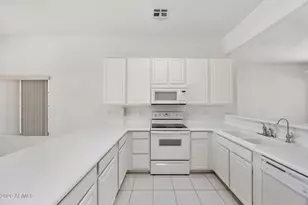 11041 W Sierra Pinta Dr, Peoria, AZ 85373 - Photo 24