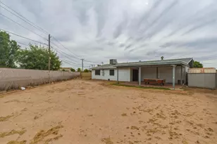 3636 W Keim Dr, Phoenix, AZ 85019 - Photo 2