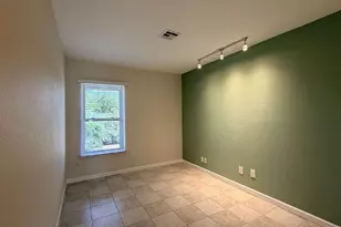 3827 E Larkspur Dr, Phoenix, AZ 85032 - Photo 14