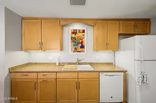 1524 E Earll Dr, Phoenix, AZ 85014 - Photo 18