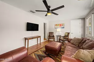 1524 E Earll Dr, Phoenix, AZ 85014 - Photo 12