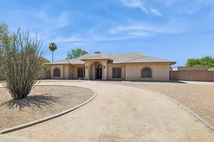 9033 W Patrick Ln, Peoria, AZ 85383 - Photo 22