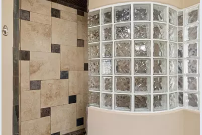 9033 W Patrick Lane, Peoria, AZ 85383 - Photo 4