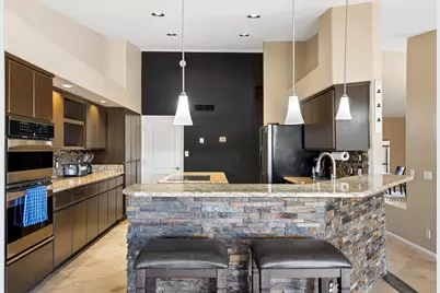 9033 W Patrick Lane, Peoria, AZ 85383 - Photo 12
