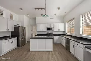 4327 E Sands Dr, Phoenix, AZ 85050 - Photo 14