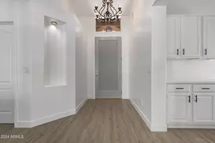 4327 E Sands Dr, Phoenix, AZ 85050 - Photo 4