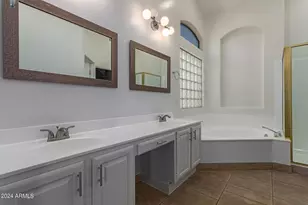 4327 E Sands Dr, Phoenix, AZ 85050 - Photo 18