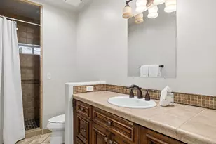 9023 W Patrick Ln, Peoria, AZ 85383 - Photo 32