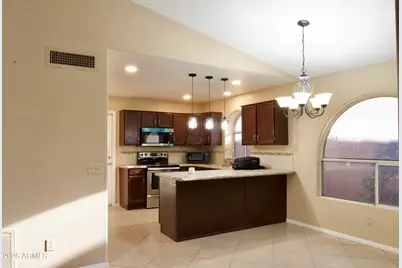 7568 W Kerry Lane, Glendale, AZ 85308 - Photo 2