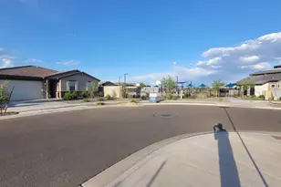 15998 W Smoketree Dr, Surprise, AZ 85387 - Photo 4