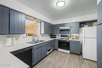 10202 E Jones Avenue, Mesa, AZ 85208 - Photo 2