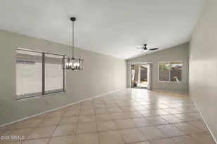 13159 W Port Royale Ln, Surprise, AZ 85379 - Photo 14