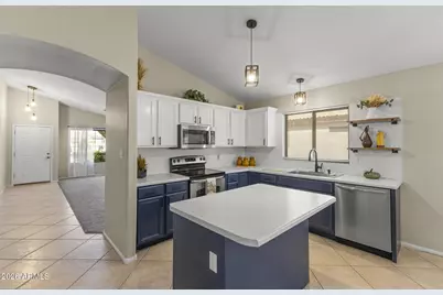 13159 W Port Royale Lane, Surprise, AZ 85379 - Photo 16