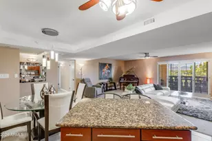 7970 E Camelback Road E, Scottsdale, AZ 85251 - Photo 6