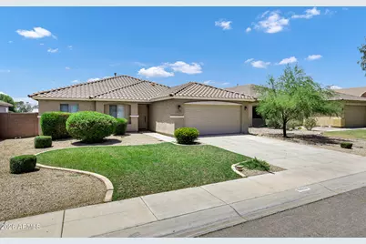 41192 N Vine Avenue, San Tan Valley, AZ 85140 - Photo 2