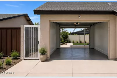 1826 W Oraibi Drive, Phoenix, AZ 85027 - Photo 24