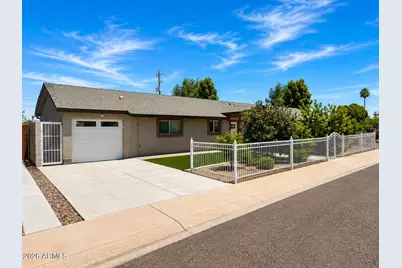 1826 W Oraibi Drive, Phoenix, AZ 85027 - Photo 2