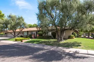 8176 E Del Barquero Dr, Scottsdale, AZ 85258 - Photo 2