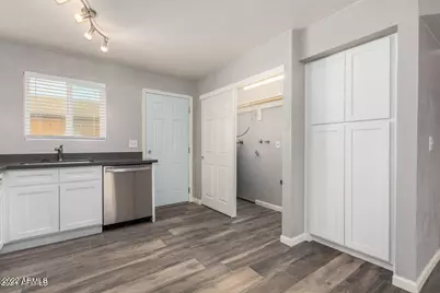 3 N Naco Way #Apt 2, Chandler, AZ 85225 - Photo 4