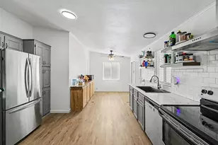 8601 N 103rd Ave, Peoria, AZ 85345 - Photo 14