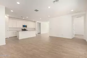 132 E Teakwood Dr, Chandler, AZ 85249 - Photo 8