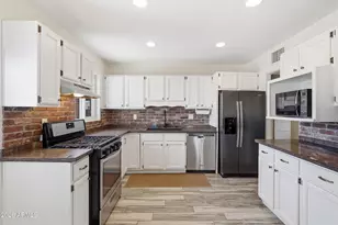 2345 E Heatherbrae Dr, Phoenix, AZ 85016 - Photo 2