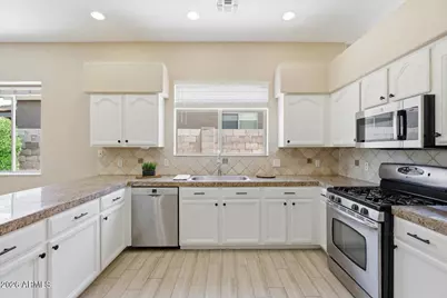4606 E Chisum Trail, Phoenix, AZ 85050 - Photo 8